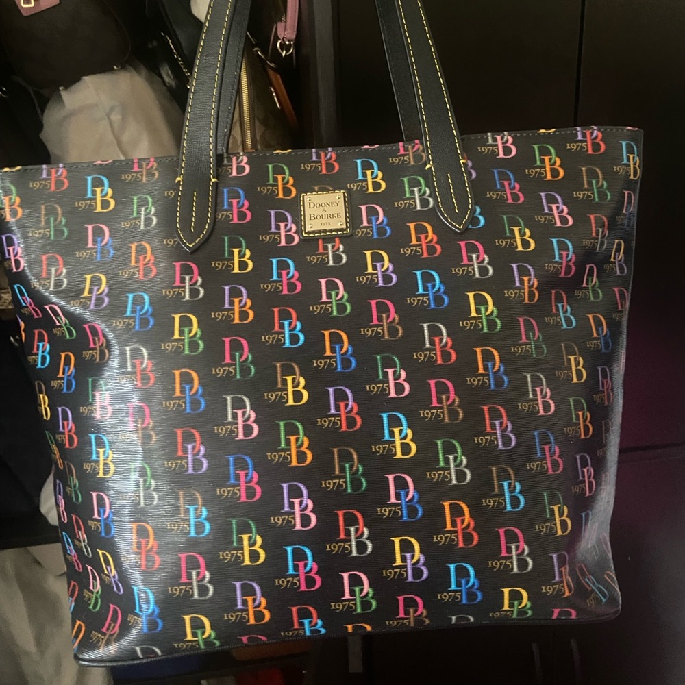 Dooney & Bourke DB75 Multi Zip large Shopper Tote.